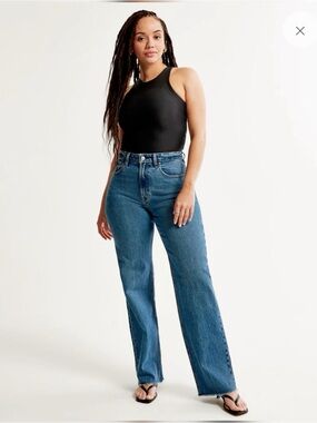 Abercrombie & Fitch Curve Love High Rise 90s Relaxed Jean 25